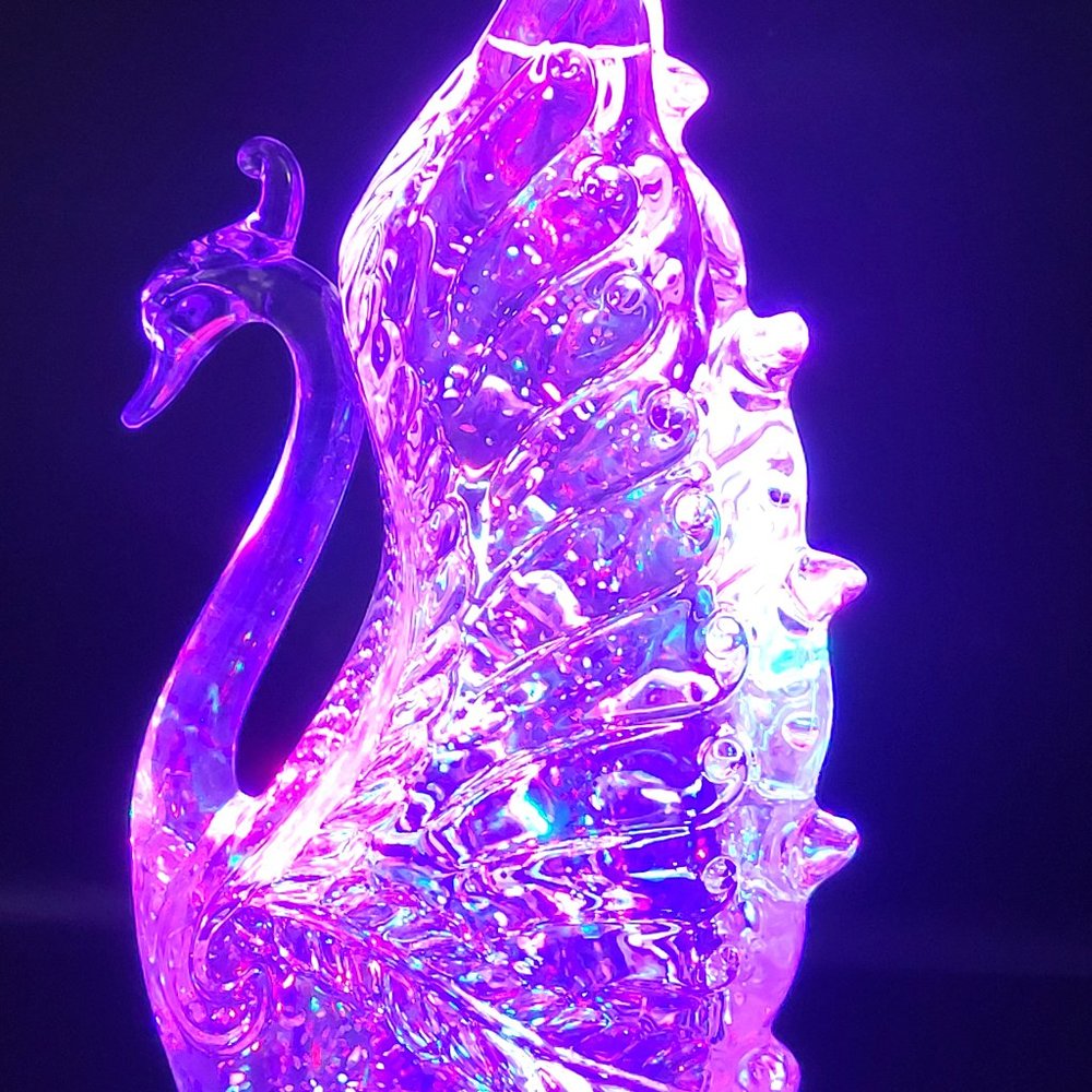 Swan Statue Figurine LED Lighted Sparkling Color Changing Snow Globe Water Lamp